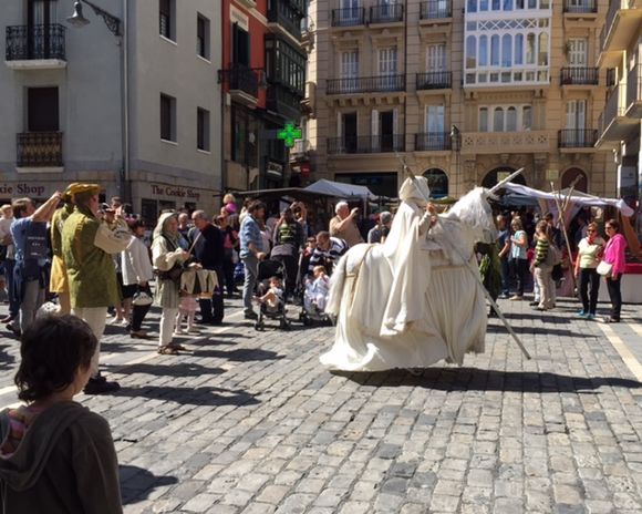 image from http://lifesastitch.typepad.com/.a/6a00d83451d51369e201b7c7c96f92970b-pi