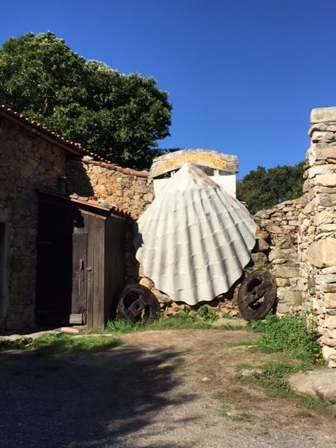 image from http://lifesastitch.typepad.com/.a/6a00d83451d51369e201bb0881f4a3970d-pi