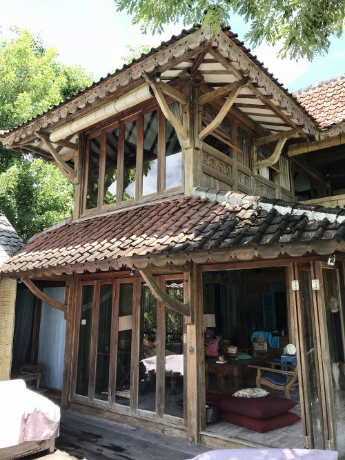 DBEE37C3-9896-41C7-BB77-E2F4E798A309