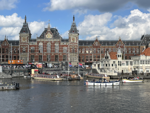 7D0193D1-DC8F-4B15-9EF9-2EF396EC7FAD