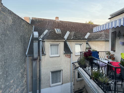 66466454-17D3-41C2-A32F-332191BC38A2